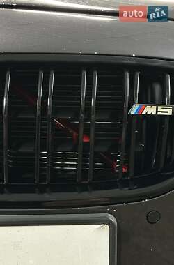 Седан BMW 5 Series 2012 в 