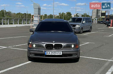Седан BMW 5 Series 1998 в Киеве