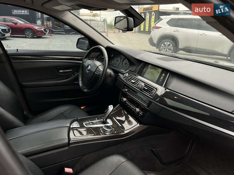 Седан BMW 5 Series 2013 в Львове