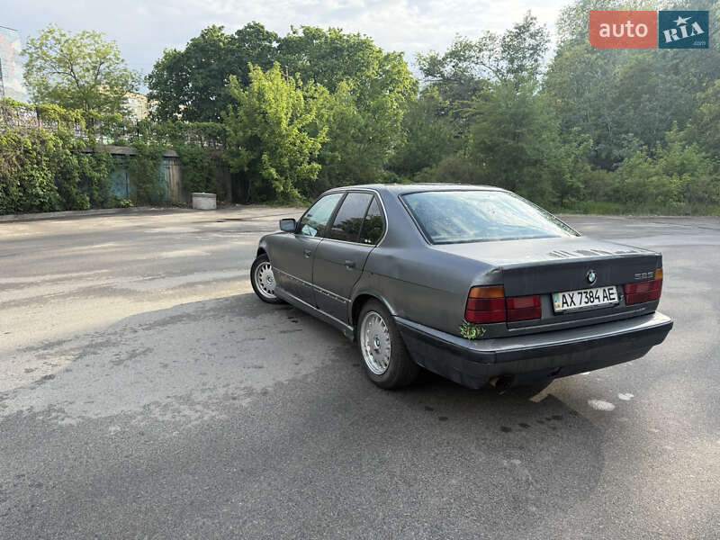 Седан BMW 5 Series 1988 в Днепре