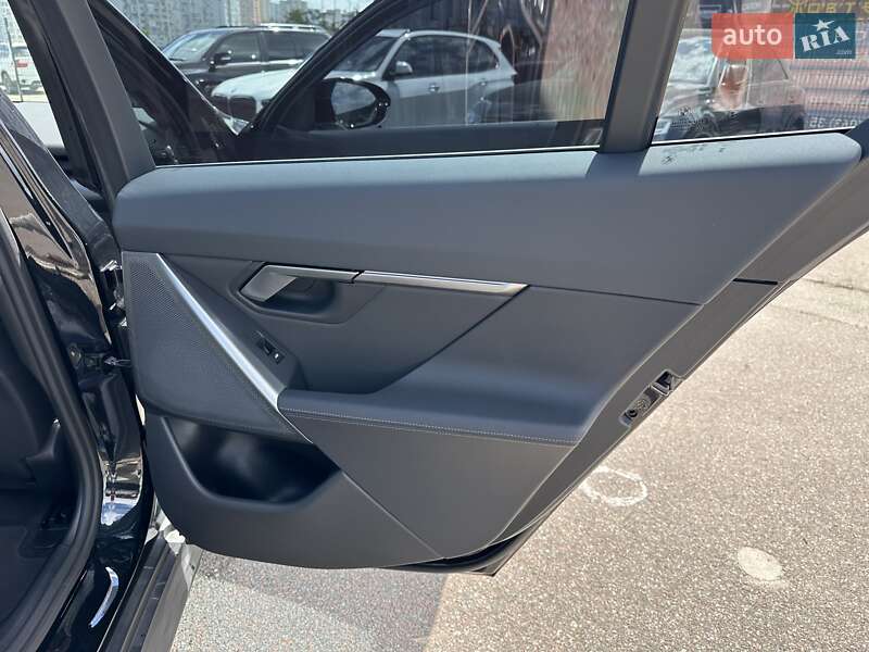 Седан BMW 5 Series 2023 в Киеве