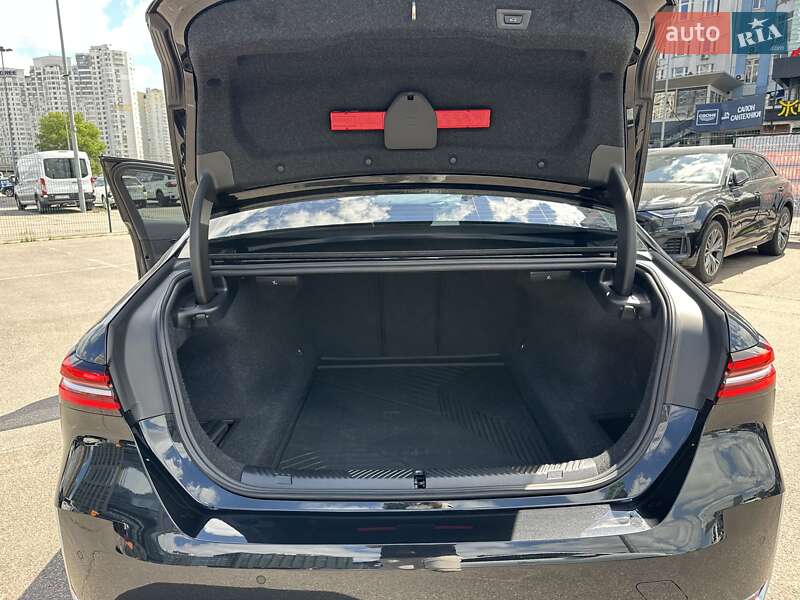 Седан BMW 5 Series 2023 в Киеве