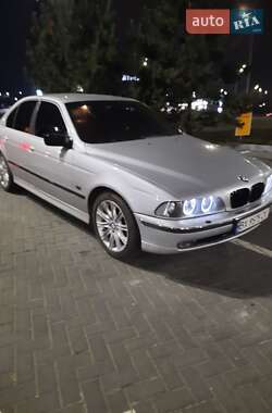Седан BMW 5 Series 1999 в Киеве