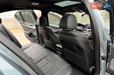 Седан BMW 5 Series 2018 в 