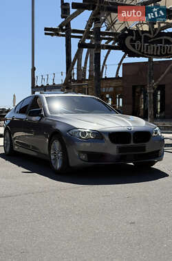Седан BMW 5 Series 2011 в 