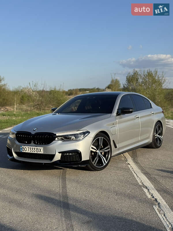 Седан BMW 5 Series 2017 в Львові
