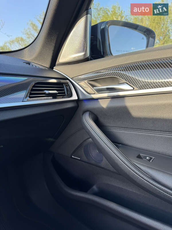 Седан BMW 5 Series 2017 в Львові