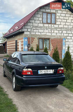 Седан BMW 5 Series 2000 в 