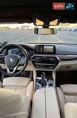 Седан BMW 5 Series 2018 в 