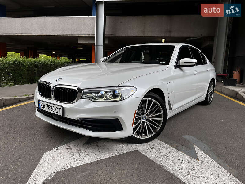Седан BMW 5 Series 2018 в 