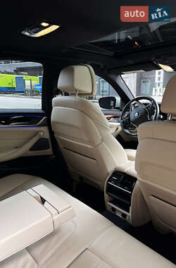 Седан BMW 5 Series 2018 в 