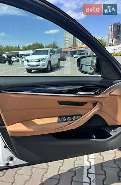 Седан BMW 5 Series 2018 в 