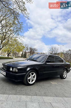 Седан BMW 5 Series 1992 в 