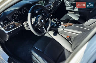 Седан BMW 5 Series 2012 в 