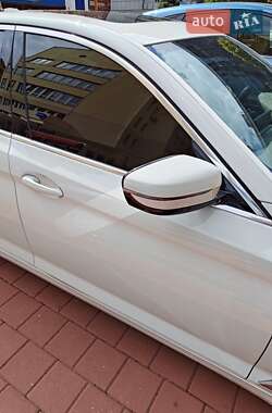 Седан BMW 5 Series 2020 в 