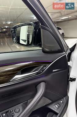 Седан BMW 5 Series 2020 в 