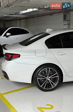 Седан BMW 5 Series 2020 в 