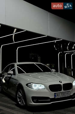 Седан BMW 5 Series 2014 в Ужгороде