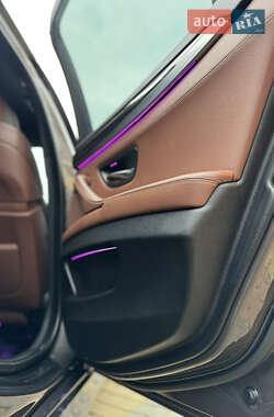 Седан BMW 5 Series 2011 в 