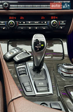 Седан BMW 5 Series 2011 в 
