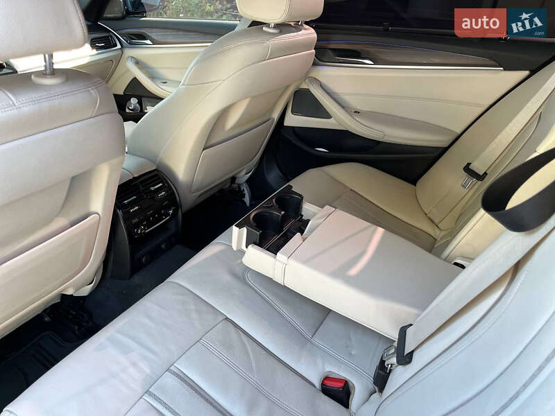Седан BMW 5 Series 2017 в Тернополе