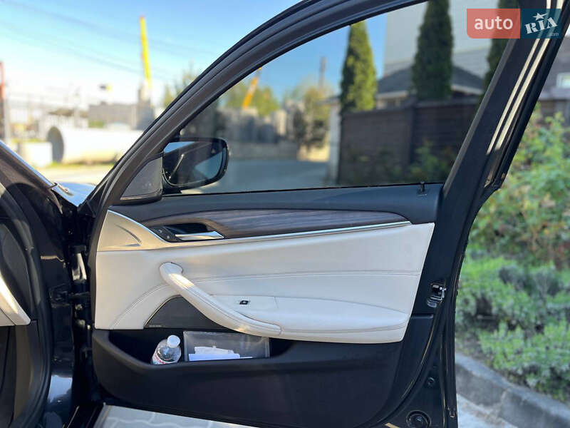 Седан BMW 5 Series 2017 в Тернополе