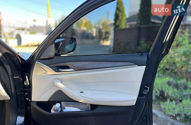 Седан BMW 5 Series 2017 в 
