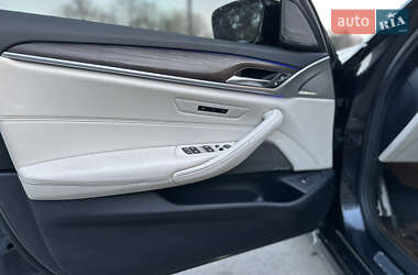 Седан BMW 5 Series 2017 в 