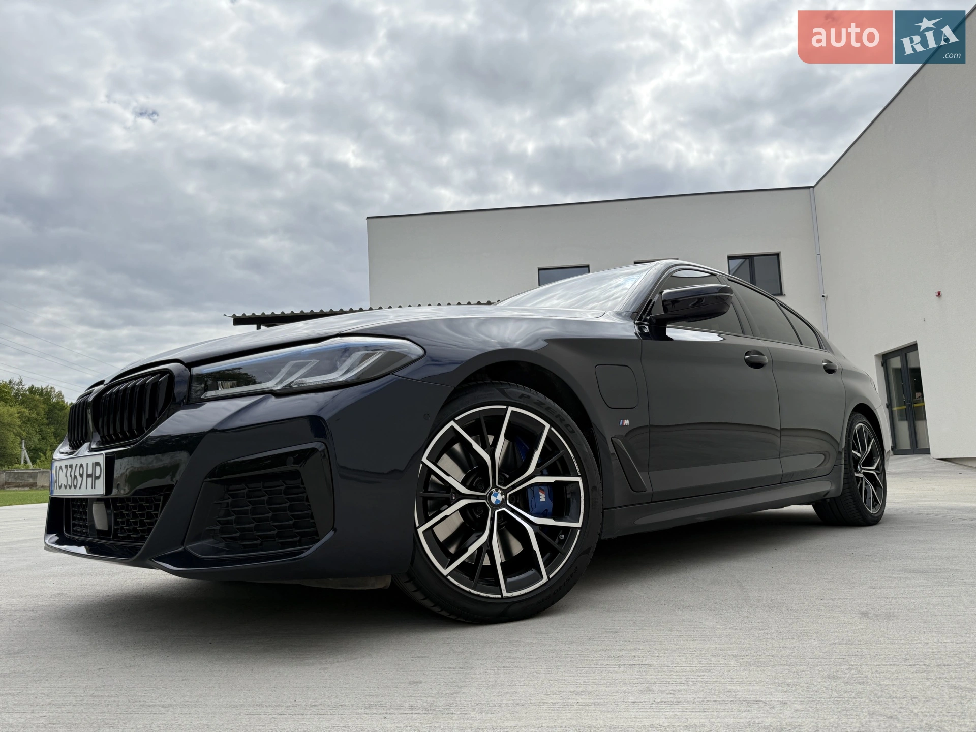2021 BMW 5er - мініатюра 3