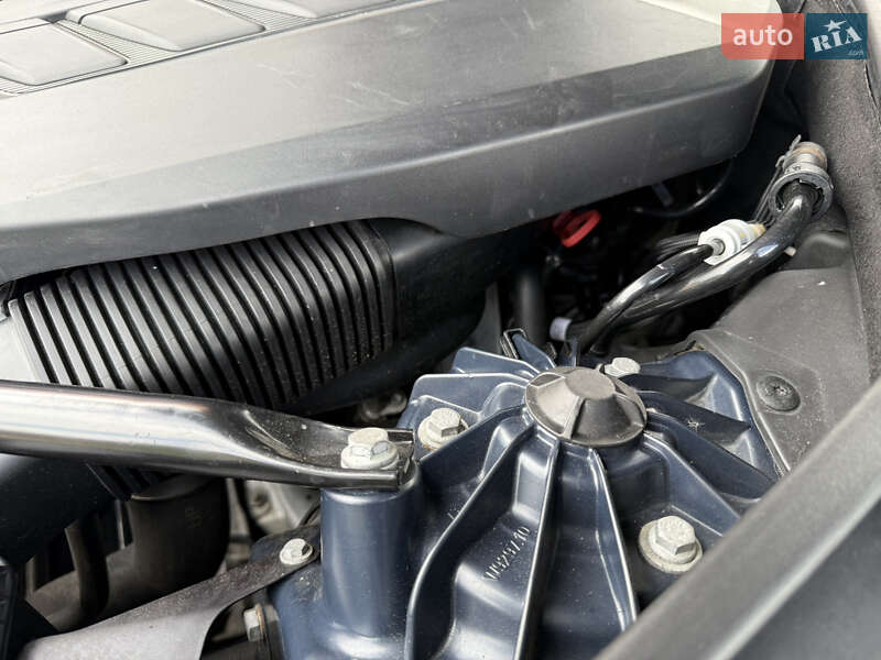 Універсал BMW 5 Series 2012 в Луцьку