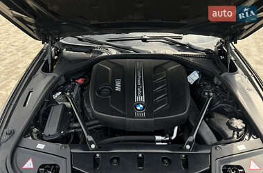Седан BMW 5 Series 2012 в 