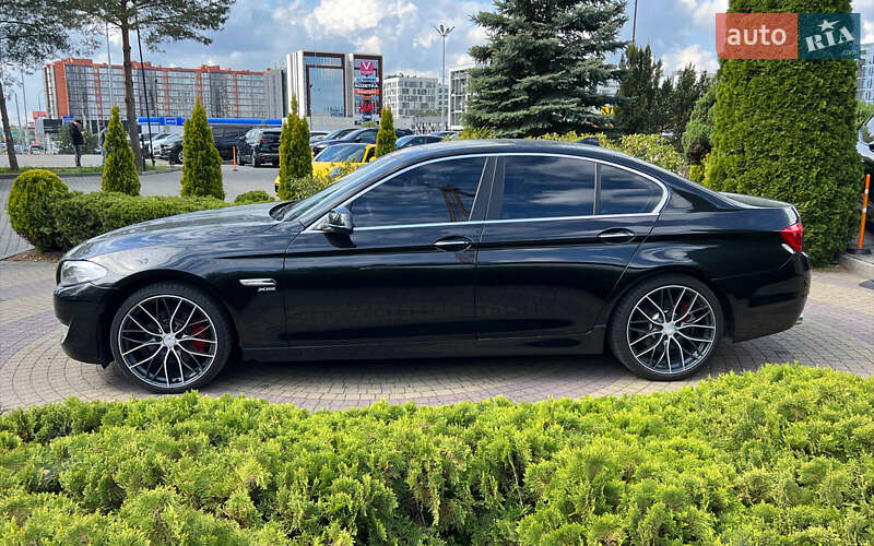 Седан BMW 5 Series 2011 в Львові