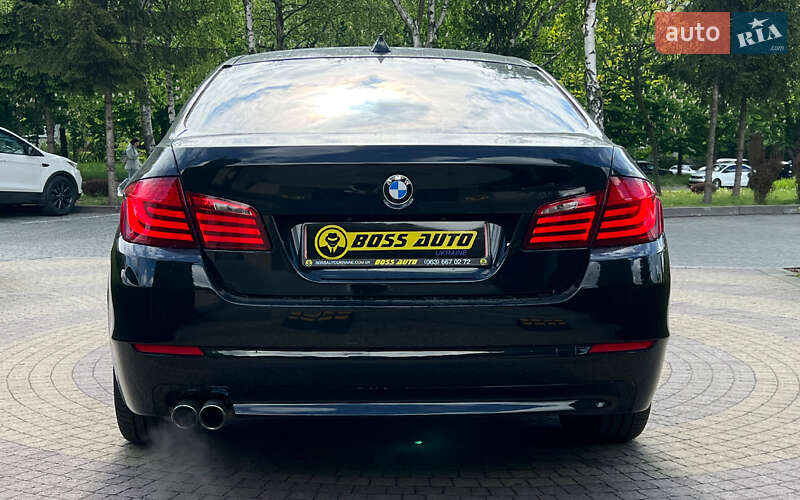 Седан BMW 5 Series 2011 в Львові