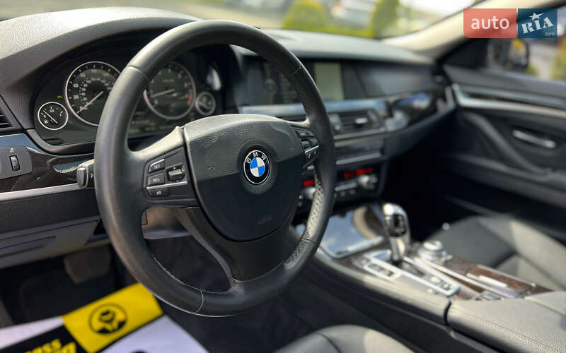 Седан BMW 5 Series 2011 в Львові