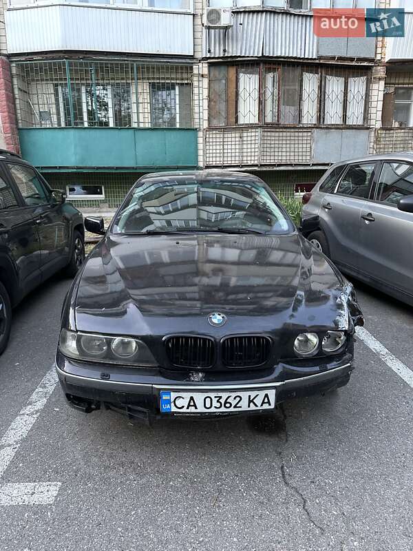 Седан BMW 5 Series 1999 в 