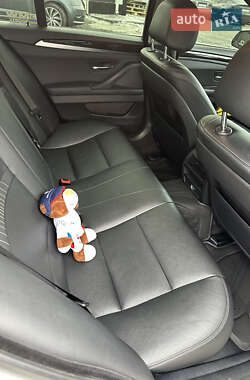Седан BMW 5 Series 2013 в 