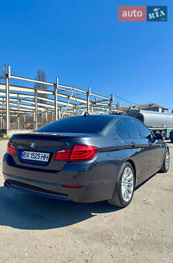 Седан BMW 5 Series 2010 в 
