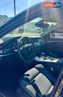 Седан BMW 5 Series 2010 в 