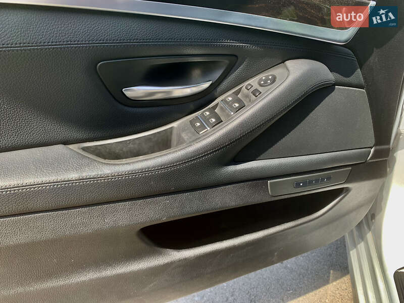 Седан BMW 5 Series 2013 в Днепре