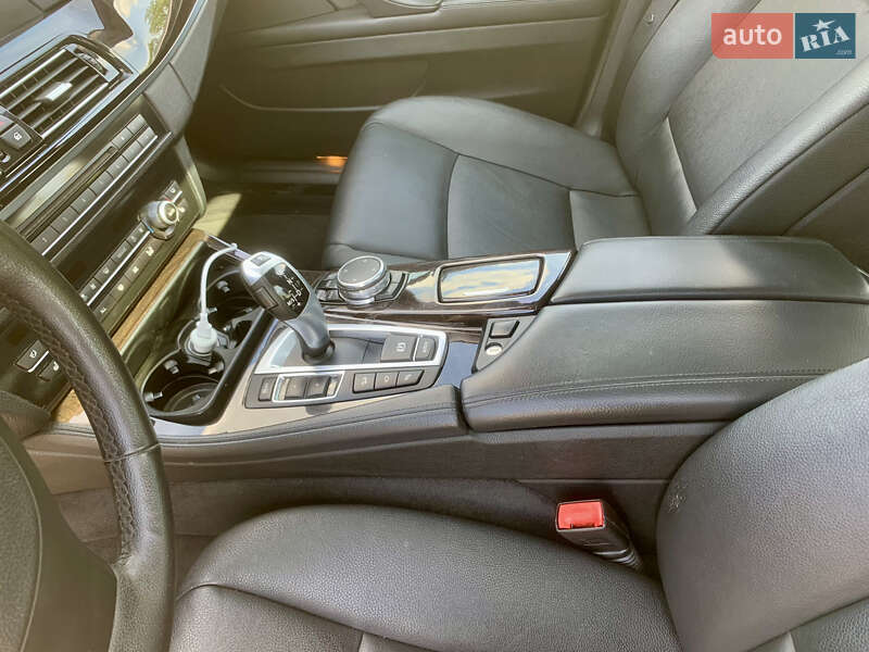 Седан BMW 5 Series 2013 в Днепре