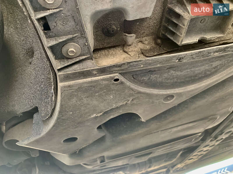 Седан BMW 5 Series 2013 в Днепре