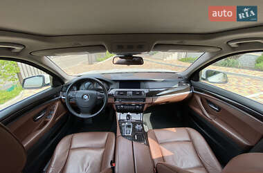 Седан BMW 5 Series 2012 в 