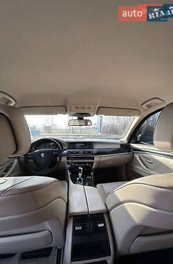 Седан BMW 5 Series 2010 в 