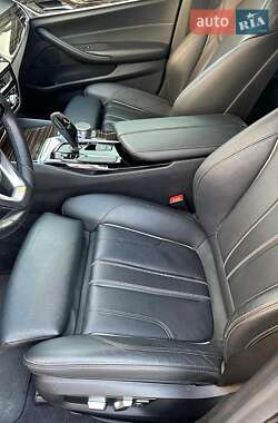 Седан BMW 5 Series 2017 в 