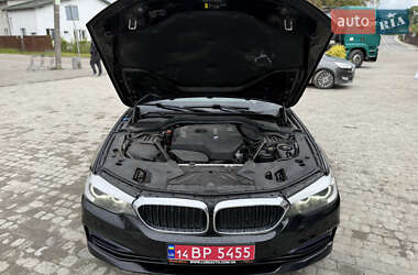 Седан BMW 5 Series 2017 в 