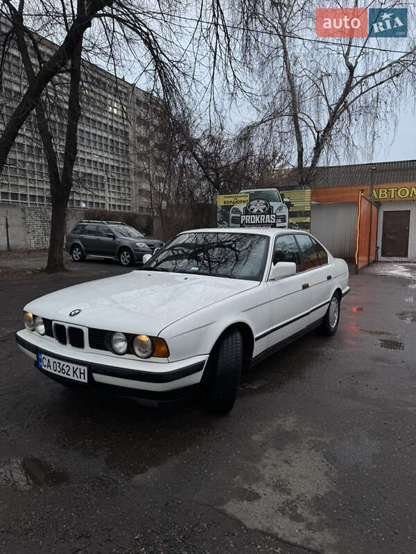 Седан BMW 5 Series 1990 в Черкассах