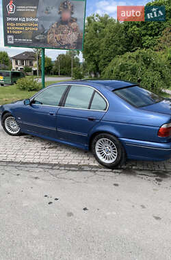 Седан BMW 5 Series 2002 в 