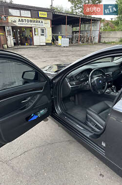 Седан BMW 5 Series 2012 в 