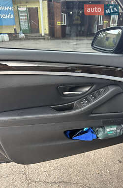 Седан BMW 5 Series 2012 в 