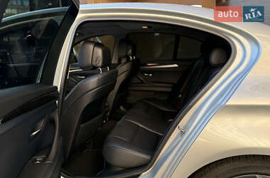 Седан BMW 5 Series 2012 в 